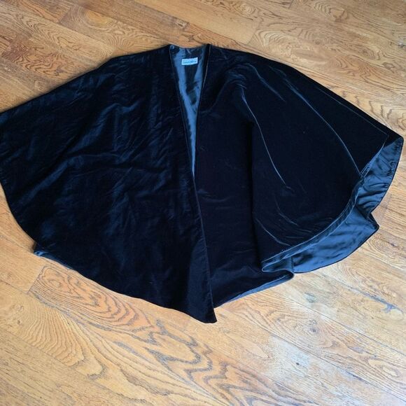 Dave & Johnny Vintage Black Gothic Open Wrap - Picture 8 of 12